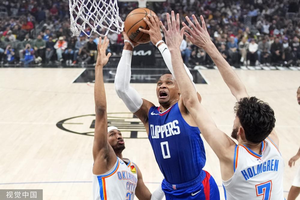 某队频繁更 某队频繁更